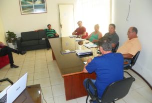 Reunião cm Secretários