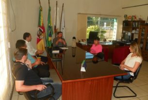 Visita com Secretário Gilberto Martins