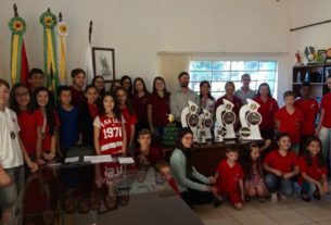 Visita do Grupo Sentinelas Minuano ao Prefeito Gustavo