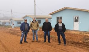 Últimos retoques em casas do Núcleo Habitacional Novo Horizonte são acompanhados pelo Executivo Municipal.